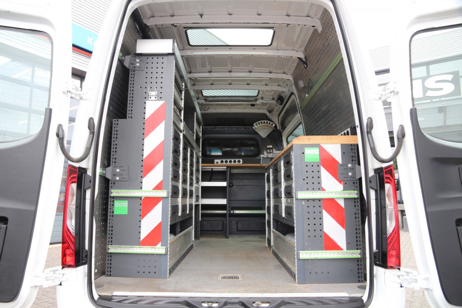 Mercedes-Benz Sprinter 516 CDI | L2H2 | Werkplaats inrichting | Standkachel | Clima..