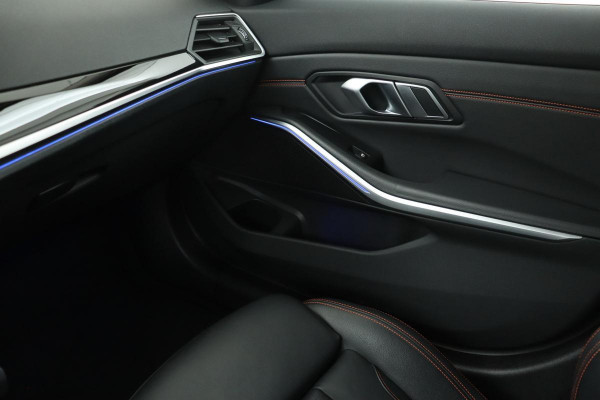BMW 3-serie 318d Sport Line | Executive Edition | Leder | Stoelverwarming | Carplay | Sportstoelen | Navigatie | DAB | Climate control | PDC | Cruise control
