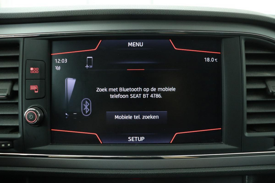 Seat Leon 1.0 TSI Style Intens | Carplay | Navigatie | Keyless | Climate control | PDC | Cruise control | Bluetooth | Getint glas