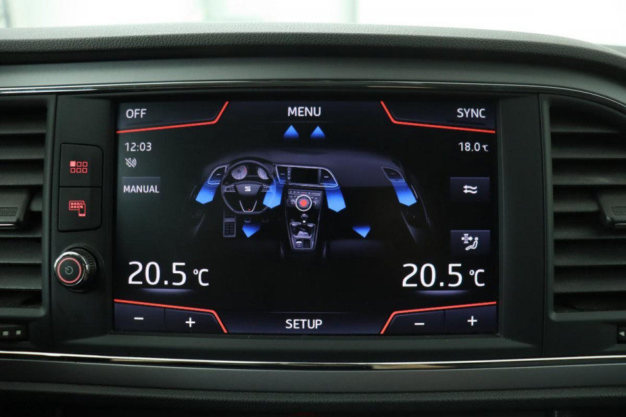 Seat Leon 1.0 TSI Style Intens | Carplay | Navigatie | Keyless | Climate control | PDC | Cruise control | Bluetooth | Getint glas