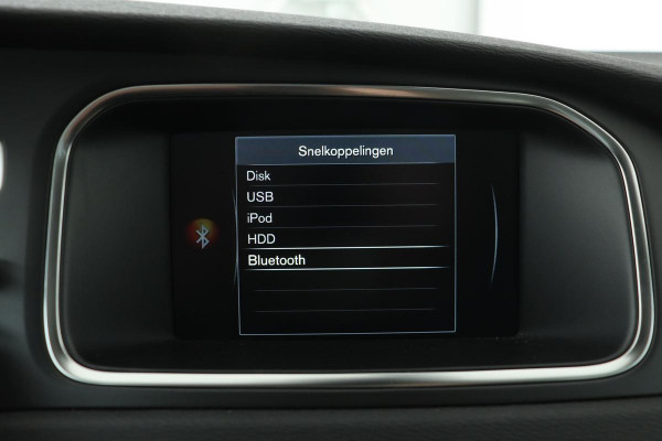 Volvo V40 1.5 T2 Momentum | Panoramadak | Leder | Stoelverwarming | Navigatie | Standkachel | Full LED | Climate control | Cruise control