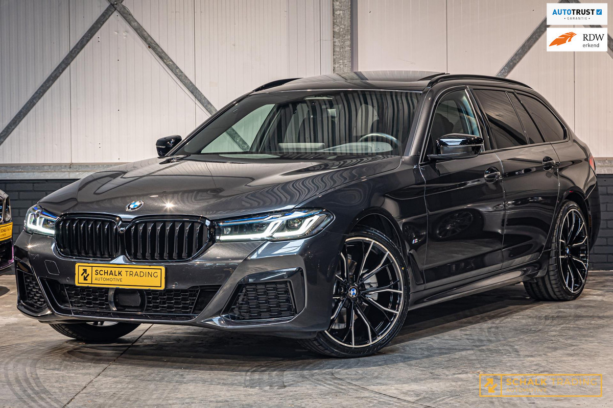 BMW 5 Serie Touring 520i Edition Plus|Pano|M-sport|20inc|Acc