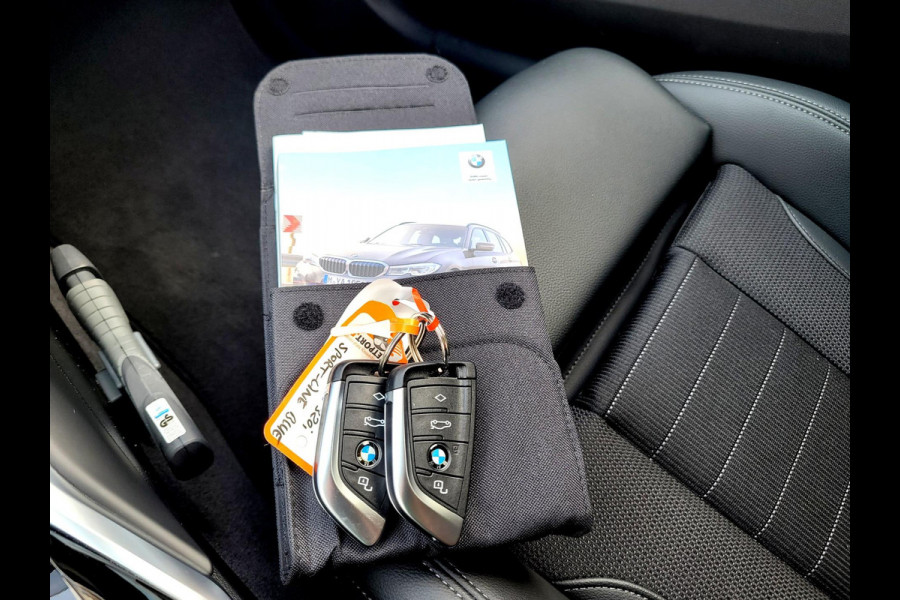 BMW 3 Serie Touring 320i Sport-line, Virtual cockpit, Wifi, High Executive