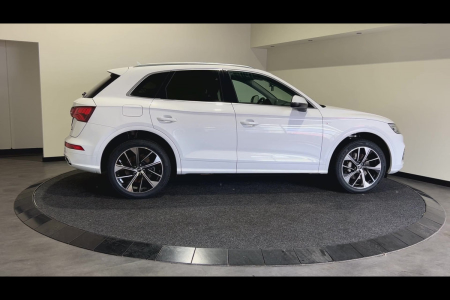 Audi Q5 50 TFSIe quattro S edition | Stoere Audi met S line exterieur |