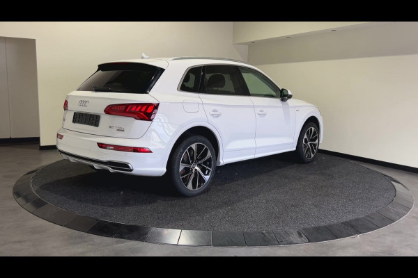 Audi Q5 50 TFSIe quattro S edition | Stoere Audi met S line exterieur |