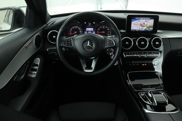 Mercedes-Benz C-Klasse 180 Avantgarde | 35.100km | Stoelverwarming | Navigatie | Half leder | Park Assist | Climate control | Cruise control