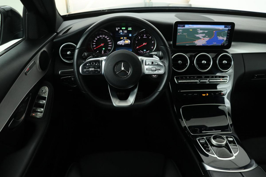 Mercedes-Benz C-Klasse 300 de AMG Night | Trekhaak | Stoelverwarming | Carplay | Navigatie | Half leder | Park Assist | Climate control | Cruise control