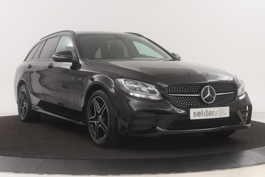 Mercedes-Benz C-Klasse 300 de AMG Night | Trekhaak | Stoelverwarming | Carplay | Navigatie | Half leder | Park Assist | Climate control | Cruise control