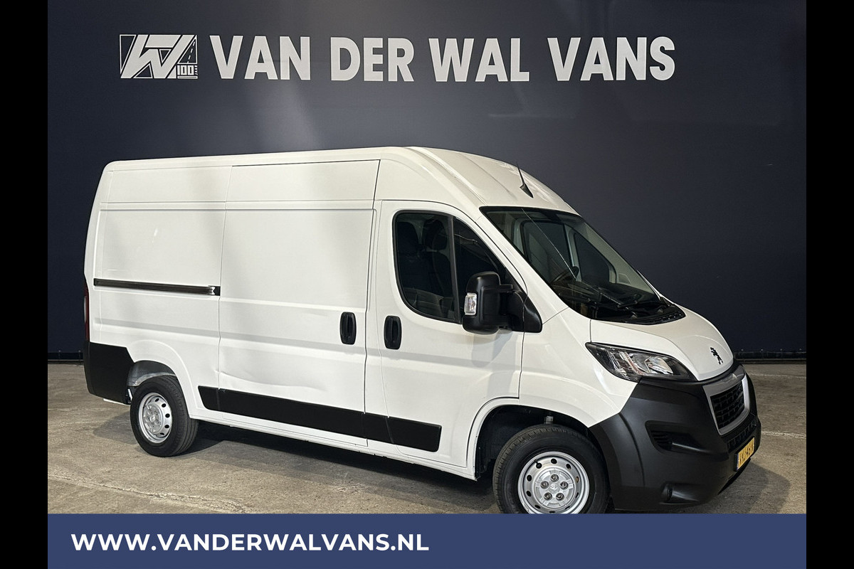 Peugeot Boxer 2.2 BlueHDi 140pk L2H2 Euro6 ** Airco | Navigatie | Camera | Cruisecontrol Trekhaak, Parkeersensoren, Bijrijdersbank, Bluetooth-telefonie