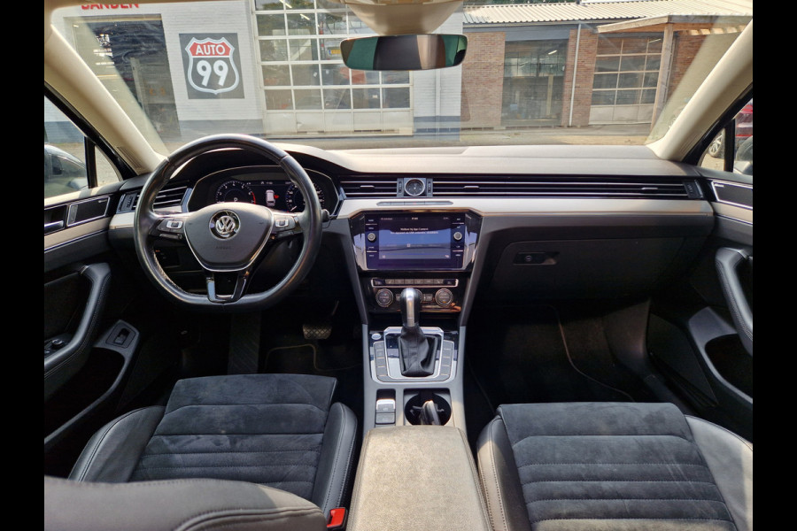 Volkswagen Passat Variant 1.5 TSI Highline Business R VIRTUAL / DYNAUDIO / PANO / VOL !!!!