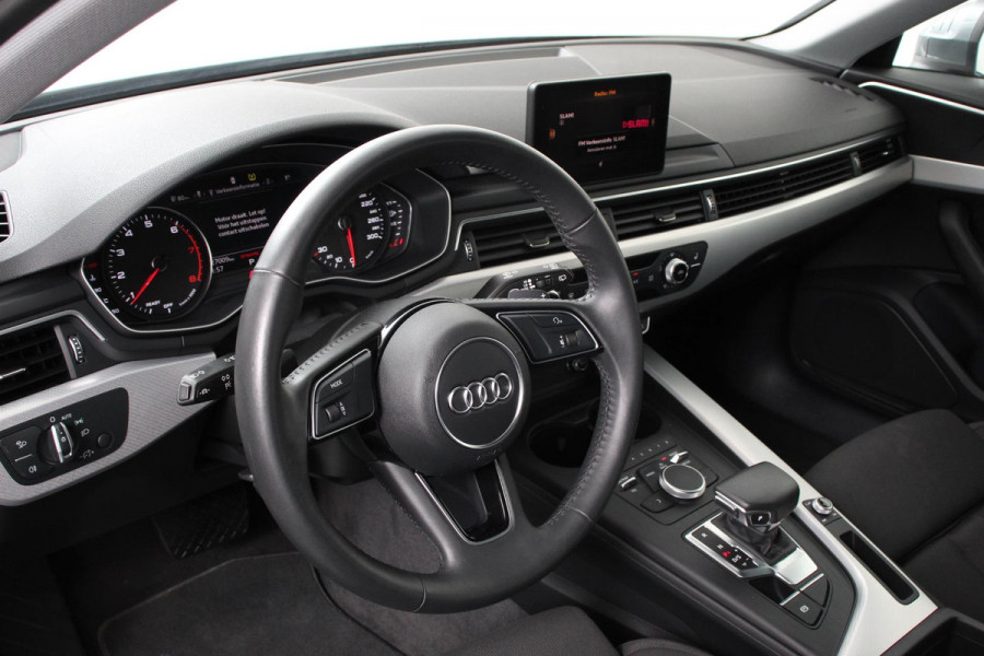 Audi A4 Avant 40 TFSI 190pk S-Tronic Sport hybride | Climate Control | Electrisch bedienbare achterklep | Cruise Control Adaptive | Stoelverwarming | Interieur-pakket S line Competition | Led