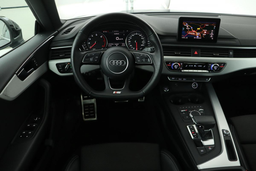 Audi A5 40 TFSI Sport S-line Edition | Trekhaak | Stoelverwarming | Adapive cruise | Full LED | Carplay | Navigatie | Sportstoelen