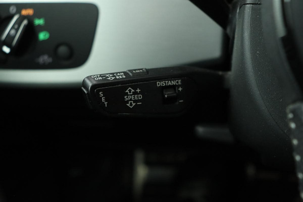 Audi A5 40 TFSI Sport S-line Edition | Trekhaak | Stoelverwarming | Adapive cruise | Full LED | Carplay | Navigatie | Sportstoelen