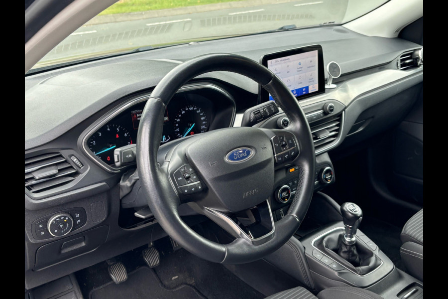 Ford FOCUS Wagon BWJ 2020 | 1.0 EcoBoost 126PK Titanium Business | EL. OMKLAP. TREKHAAK | CLIMA | CRUISE | NAVI | LICHTMETAAL | PDC | CARPLAY |