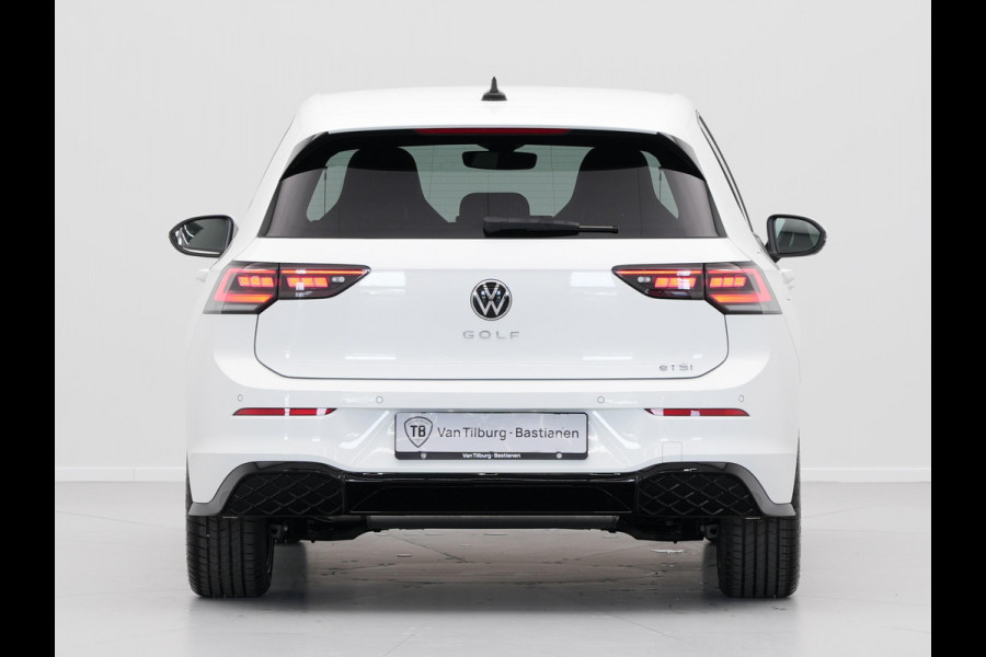 Volkswagen Golf 1.5 eTSI 116 7DSG R-Line Edition Automaat | Side Assist | Advance pakket | Zijruiten achter en achterruit getint 65% lichtabsorberend | Koplampverlichting IQ.Light 'LED Matrix'