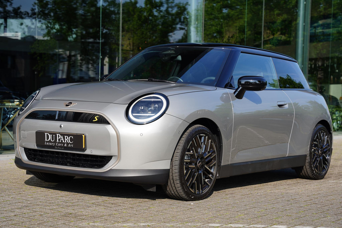 MINI Cooper SE Favoured Pakket XL Panoramadak Head Up Harman Kardon