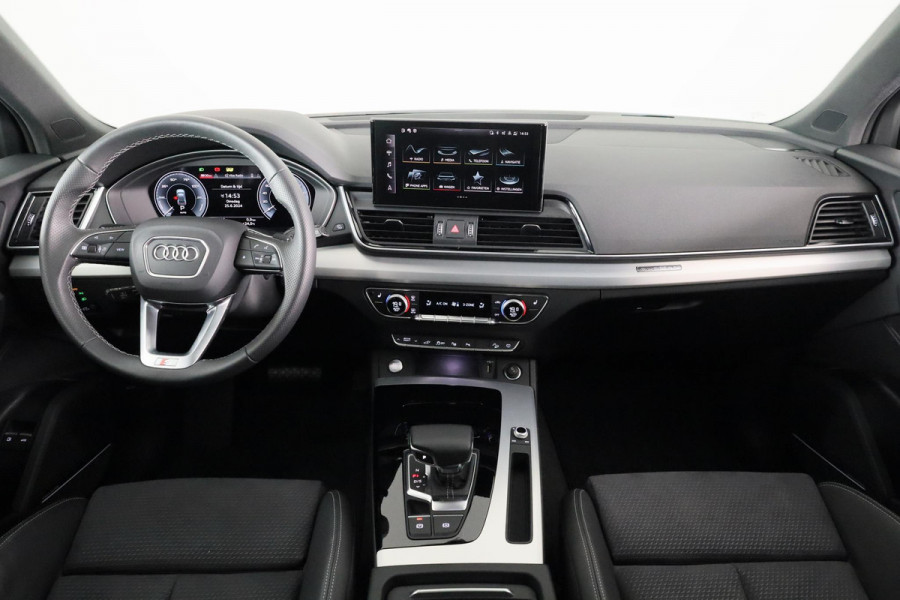 Audi Q5 55 TFSI e S-Line Competition 367 pk S-tronic  | Panoramadak | Navigatie | Elektr. trekhaak | Parkeersensoren (Park assist) | Rondomzicht camera | | Verlengde garantie