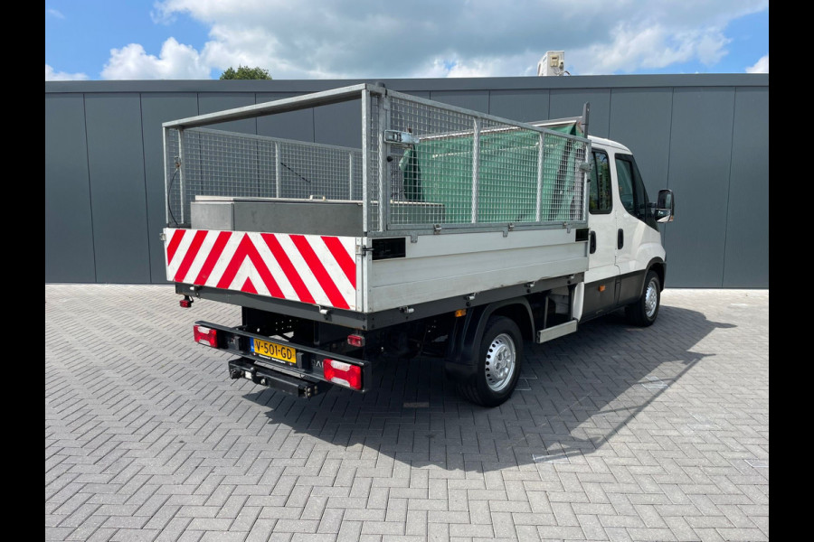 Iveco Daily 35S12D 2.3 / PICK UP / DUBBELE CABINE / TREKHAAK / AIRCO / 6 PERS / 3.5TON TREKKEN / DUBBEL CABINE