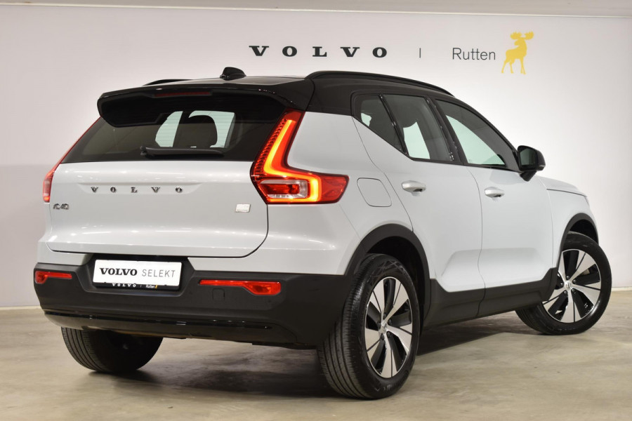 Volvo XC40 T4 211PK Automaat Recharge R-Design Expression / Intellisafe / Blis / Elektrische stoelen / Trekhaak