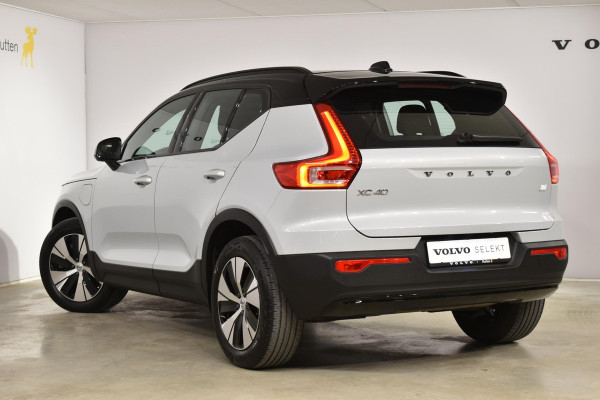 Volvo XC40 T4 211PK Automaat Recharge R-Design Expression / Intellisafe / Blis / Elektrische stoelen / Trekhaak