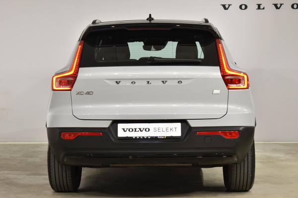 Volvo XC40 T4 211PK Automaat Recharge R-Design Expression / Intellisafe / Blis / Elektrische stoelen / Trekhaak