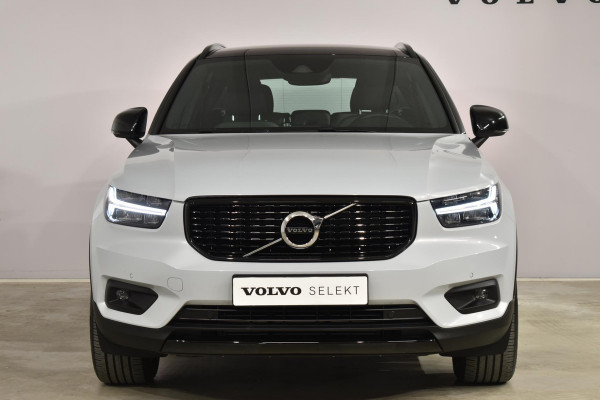 Volvo XC40 T4 211PK Automaat Recharge R-Design Expression / Intellisafe / Blis / Elektrische stoelen / Trekhaak