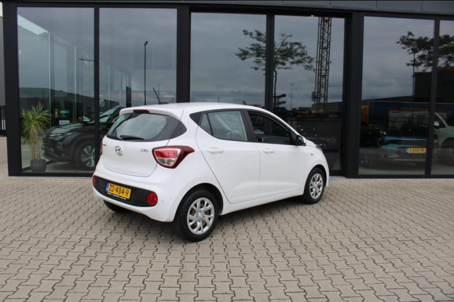 Hyundai i10 1.0i Comfort Navigatie/Cruisecontrole 12 maanden bovag garantie Prijs is rijklaar