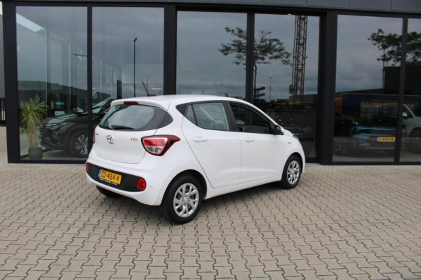 Hyundai i10 1.0i Comfort Navigatie/Cruisecontrole 12 maanden bovag garantie Prijs is rijklaar