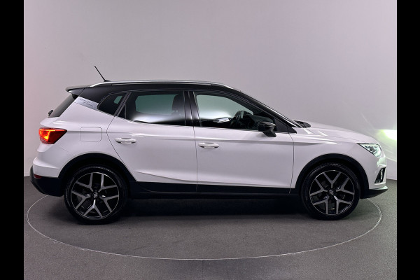 Seat Arona 1.0 TSI FR Launch Edition 116pk DSG Dealer O.H | LED Koplampen | 18"L.M | Camera | Apple Carplay | Sportstoelen Verwarmd | Navi | DAB |