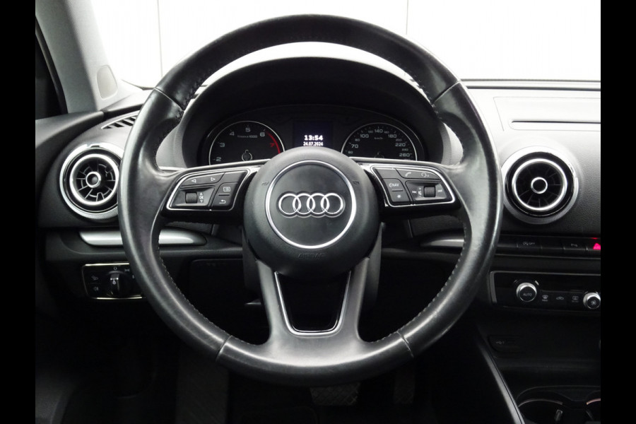 Audi A3 Sportback 1.5 TFSI CoD Sport * S-LINE * KEYLESS * LM 19 !!