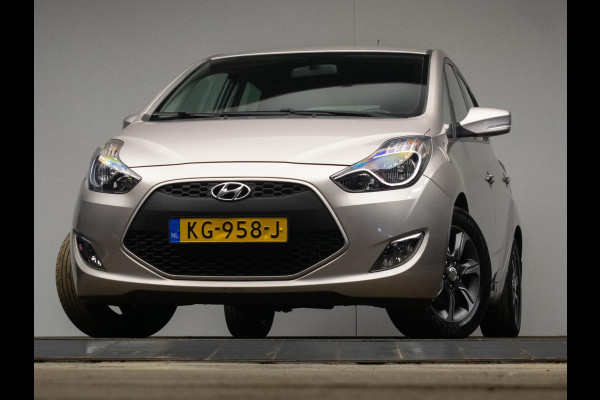 Hyundai ix20 1.4i Go! Sport (NAVI,CAMERA,AIRCO,BLUETOOTH,ELEKTRISCH PAKKET,SPORTSTOELEN,LM VELGEN,NETTE STAAT)