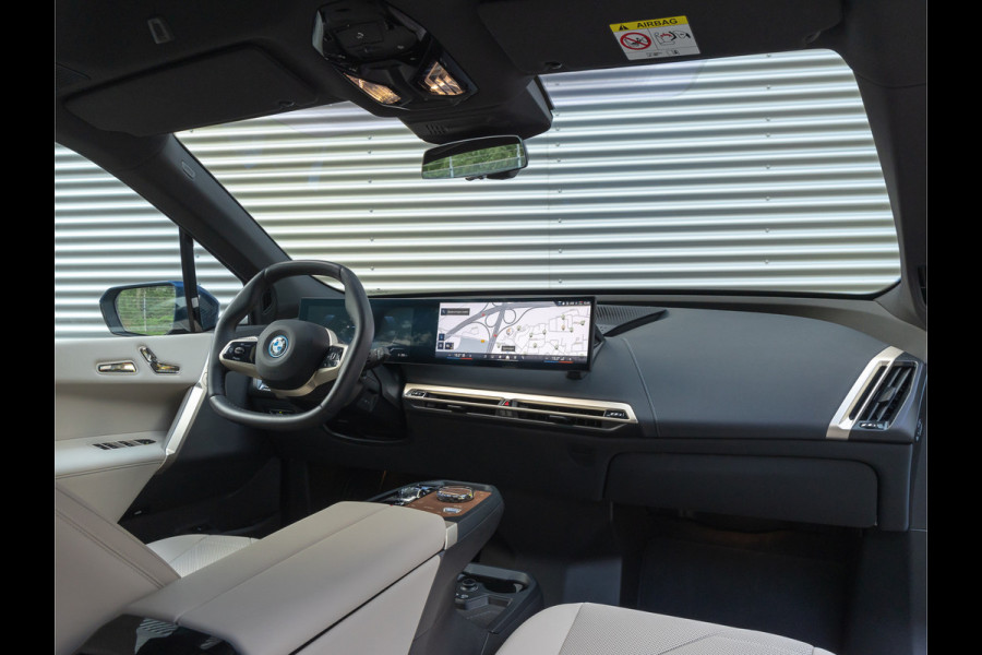 BMW iX xDrive50 - Luchtvering - Bowers & Wilkins - Pano - 112kWh