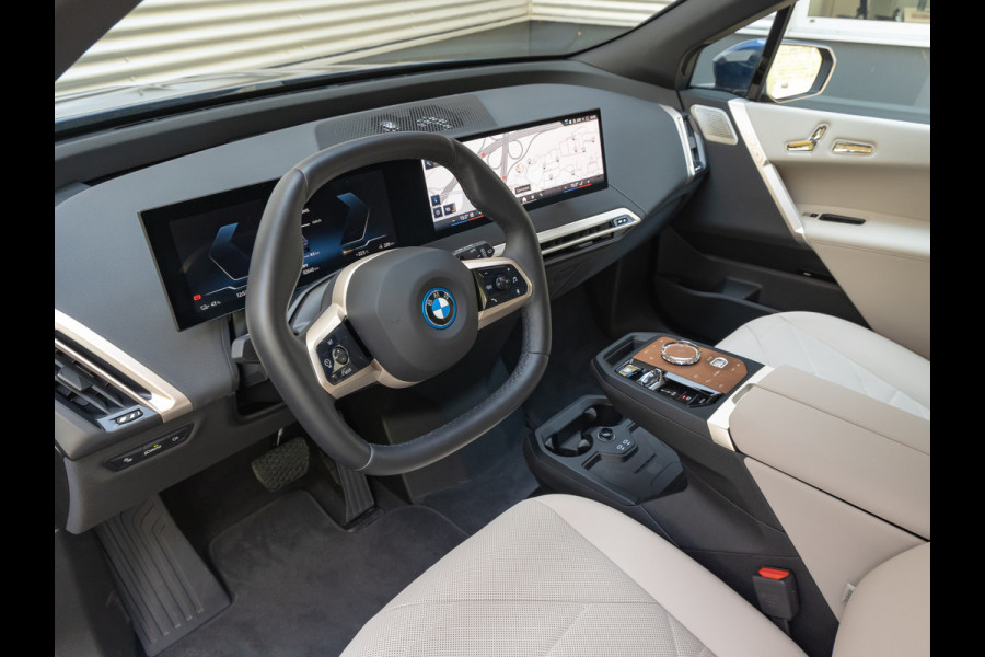 BMW iX xDrive50 - Luchtvering - Bowers & Wilkins - Pano - 112kWh