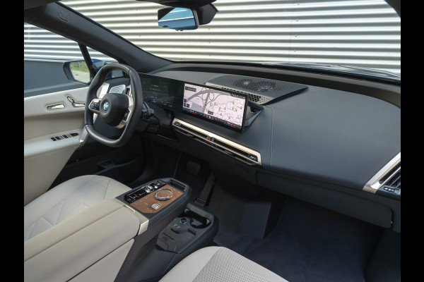 BMW iX xDrive50 - Luchtvering - Bowers & Wilkins - Pano - 112kWh