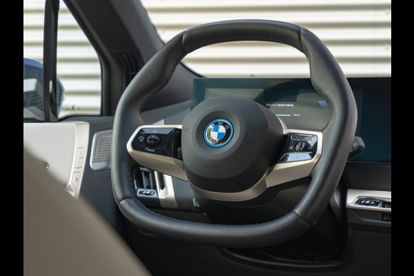 BMW iX xDrive50 - Luchtvering - Bowers & Wilkins - Pano - 112kWh