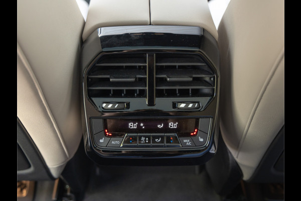 BMW iX xDrive50 - Luchtvering - Bowers & Wilkins - Pano - 112kWh