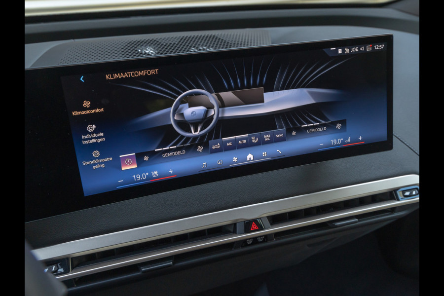 BMW iX xDrive50 - Luchtvering - Bowers & Wilkins - Pano - 112kWh