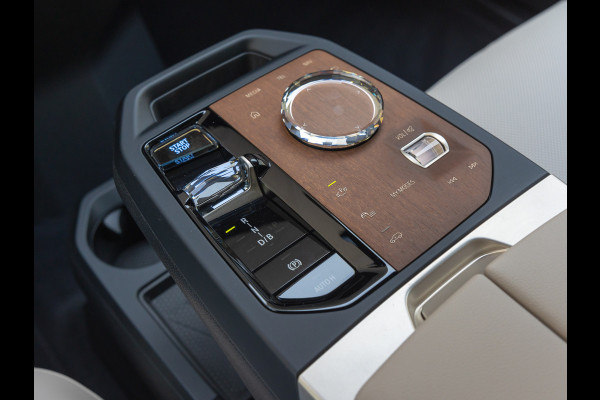 BMW iX xDrive50 - Luchtvering - Bowers & Wilkins - Pano - 112kWh