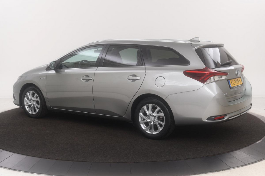 Toyota Auris 1.8 Hybride Trend | Panoramadak | Navigatie | Camera | Climate control | Cruise control | DAB | Getint glas