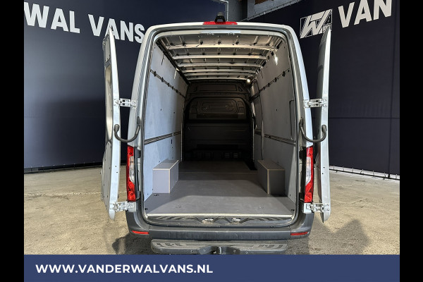 Mercedes-Benz Sprinter 317 CDI 170pk L3H2 Euro6 Airco | Trekhaak | Camera | Navigatie | Cruisecontrol Parkeersensoren, Bijrijdersbank