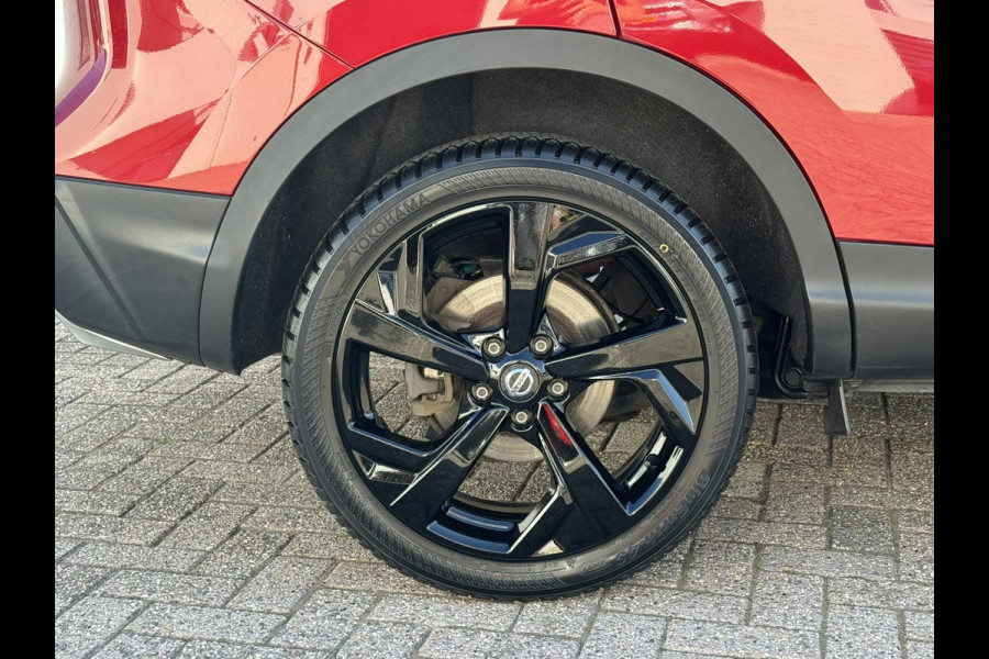 Nissan QASHQAI 1.3 DIG-T Tekna 19 inch + all season banden Dodehoek detectie Verwarmde voorruit Camera Bose sound