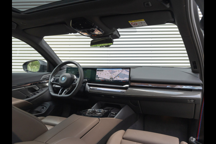 BMW i5 eDrive40 M-Sport Pro - Pano - Driving + Parking Ass Prof - Bowers & Wilkins - Stoelventilatie