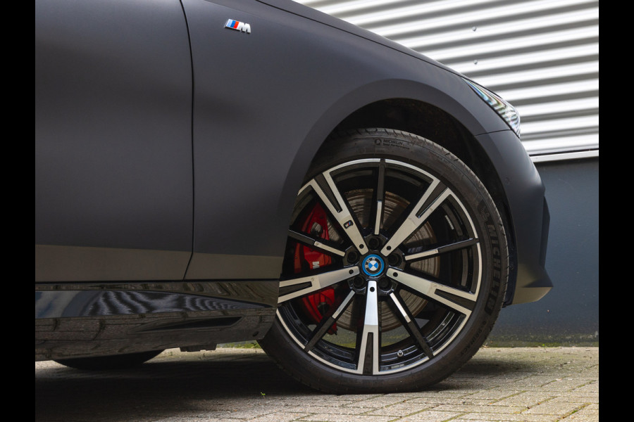 BMW i5 eDrive40 M-Sport Pro - Pano - Driving + Parking Ass Prof - Bowers & Wilkins - Stoelventilatie