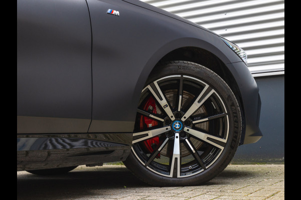 BMW i5 eDrive40 M-Sport Pro - Pano - Driving + Parking Ass Prof - Bowers & Wilkins - Stoelventilatie