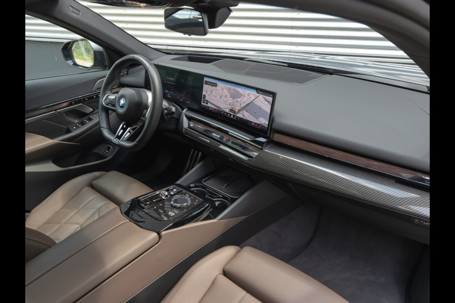 BMW i5 eDrive40 M-Sport Pro - Pano - Driving + Parking Ass Prof - Bowers & Wilkins - Stoelventilatie