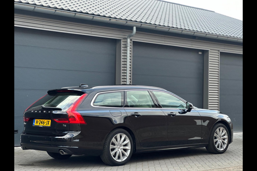 Volvo V90 2.0 T4 MOMENTUM PRO, PANORAMADAK, VELE OPTIES, EERSTE EIGENAAR, NL AUTO MET NATIONALE AUTO PAS