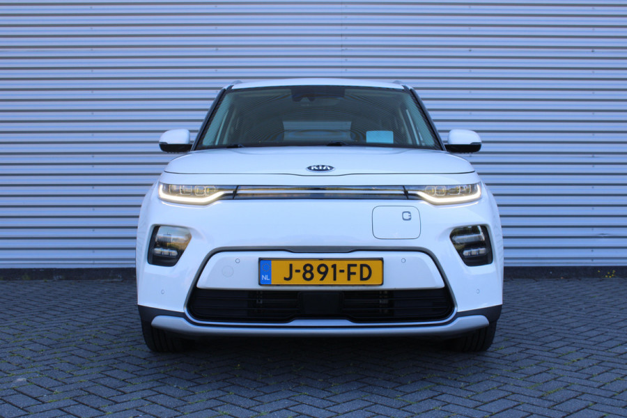 Kia e-Soul ExecutiveLine 64 kWh SUV Pack | Navi | Airco | Cruise | PDC | Camera | Heads Up Display | Leer | Dakdragers |