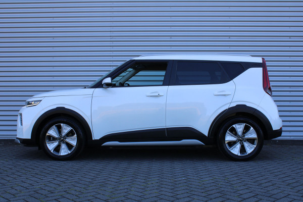 Kia e-Soul ExecutiveLine 64 kWh SUV Pack | Navi | Airco | Cruise | PDC | Camera | Heads Up Display | Leer | Dakdragers |