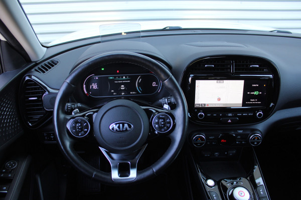 Kia e-Soul ExecutiveLine 64 kWh SUV Pack | Navi | Airco | Cruise | PDC | Camera | Heads Up Display | Leer | Dakdragers |