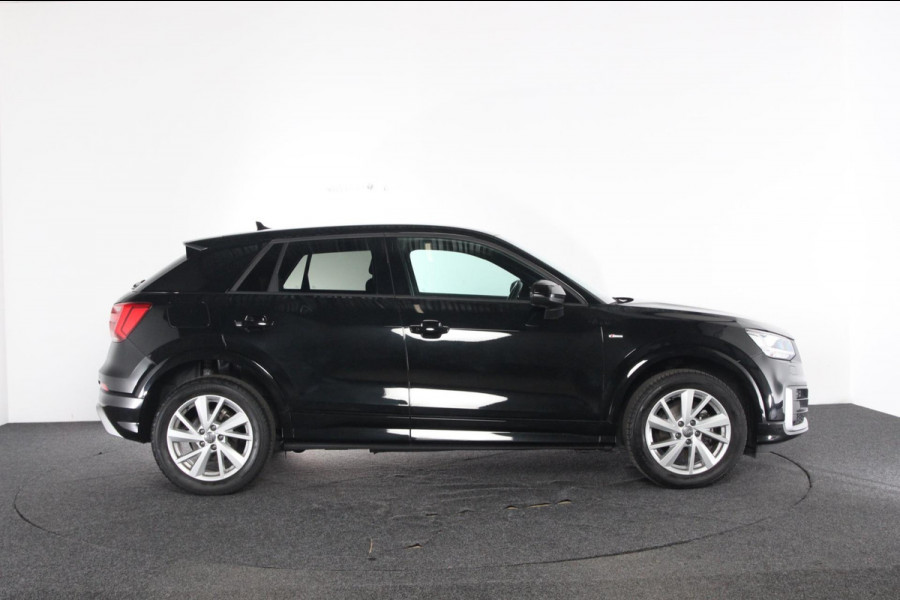 Audi Q2 35 TFSI S-line Edition | Org. NL-auto | S-line exterieur en interieur